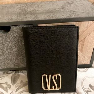 Pink Victoria’s Secret passport case